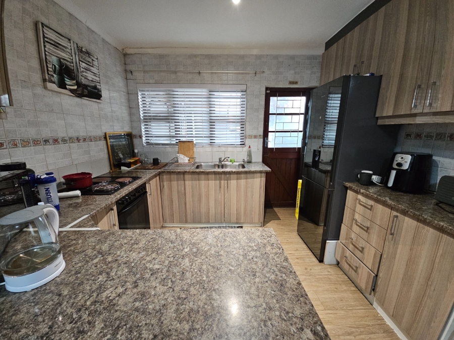2 Bedroom Property for Sale in Ottery Western Cape